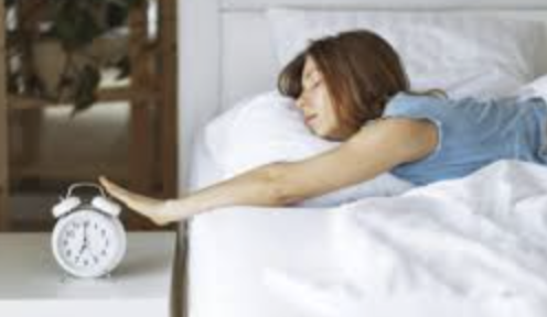 consejos prácticos y respaldados por la ciencia para dormir mejor y más rápido, evitar siestas largas